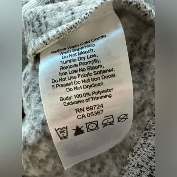 Women’s Columbia Pullover, quarter button, hooded Sweater. Heathered Gray White. - Picture 5 of 5